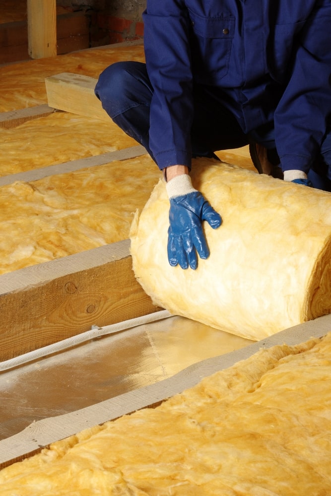 basement insulation installing