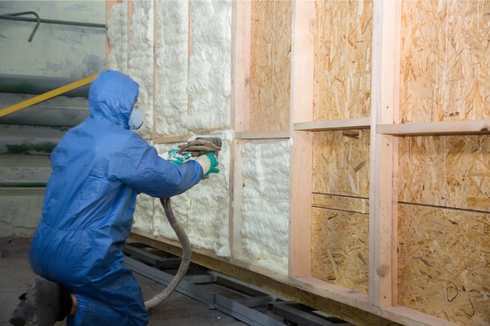 spray foam insulation installing
